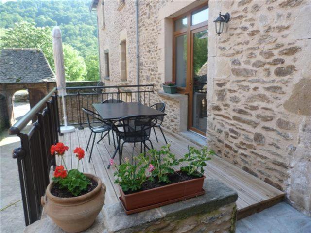 Gite Oustal Belcastel  Ngoại thất bức ảnh